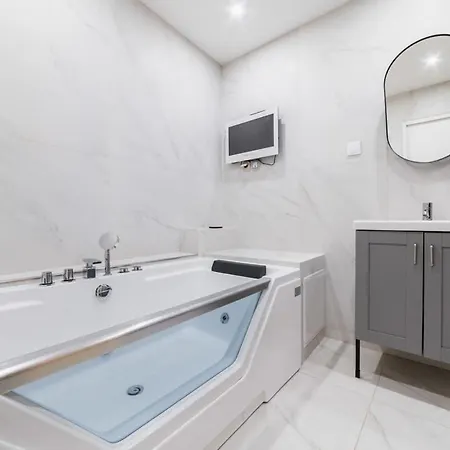 Apartment Prive A Domicile - Sauna Elegance A 17 Paris