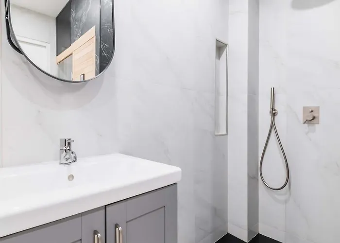 Prive A Domicile - Sauna Elegance A 17 Apartment